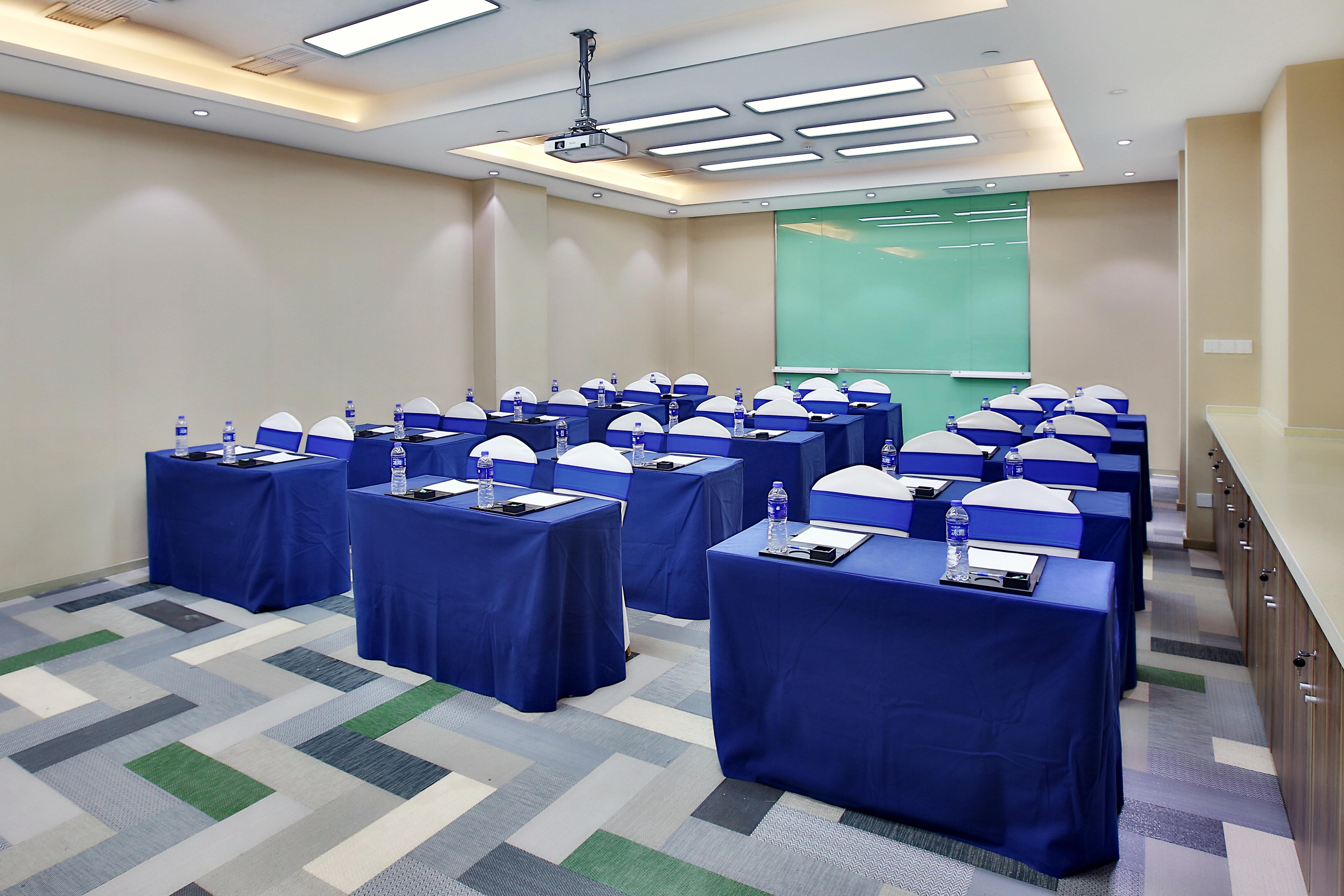 Holiday Inn Express Langfang Park View By Ihg Εξωτερικό φωτογραφία