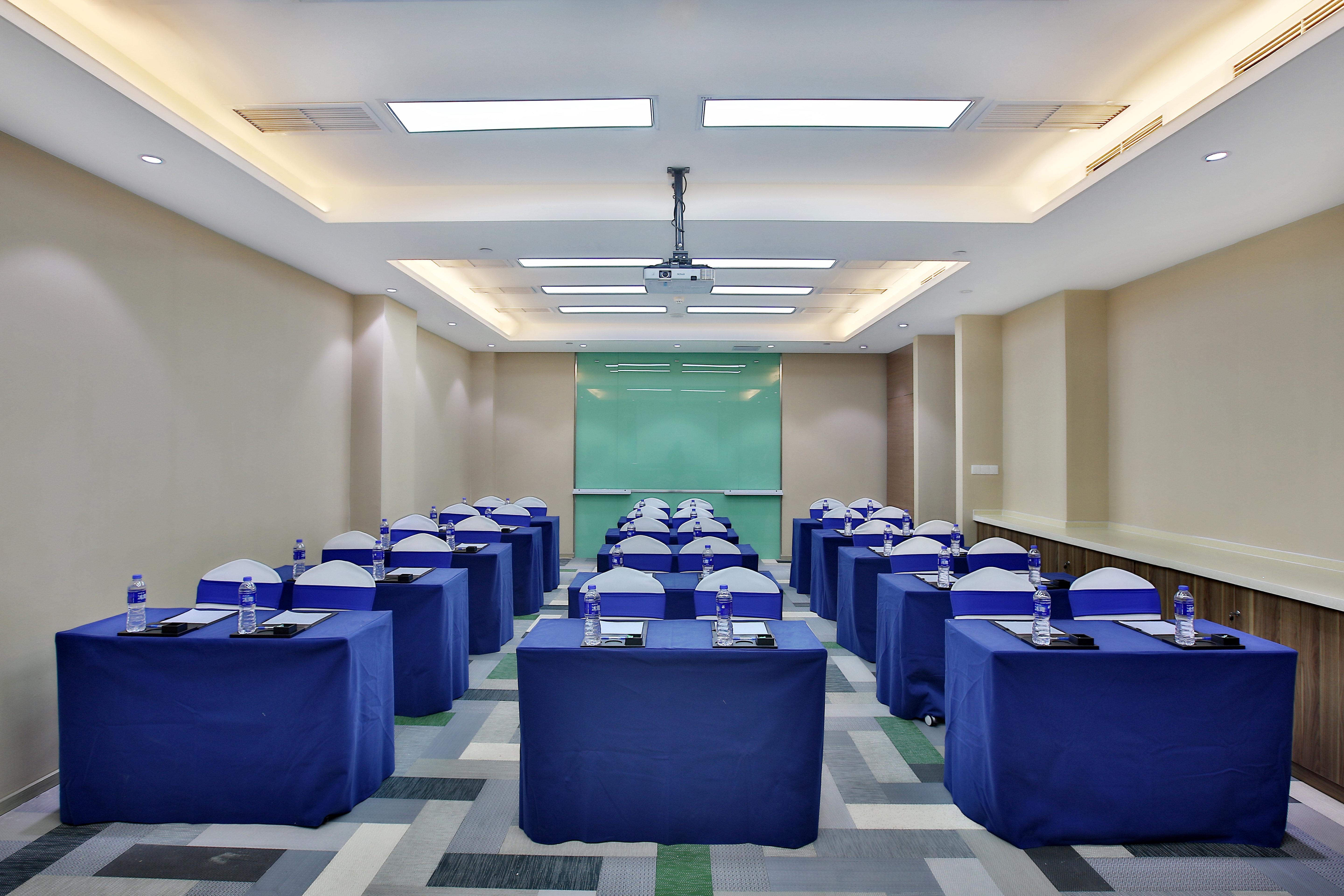 Holiday Inn Express Langfang Park View By Ihg Εξωτερικό φωτογραφία